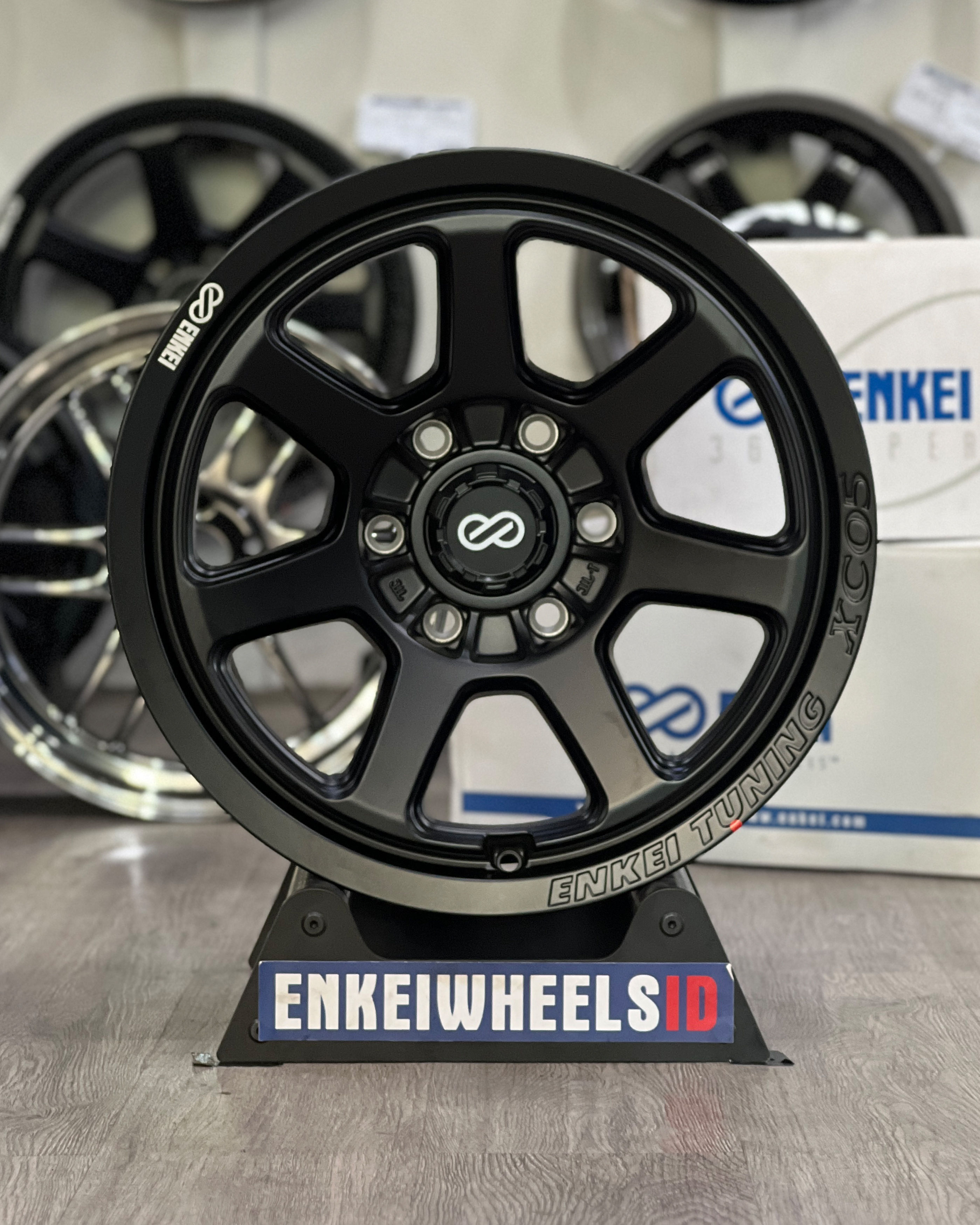 Enkei XC05 18 Black