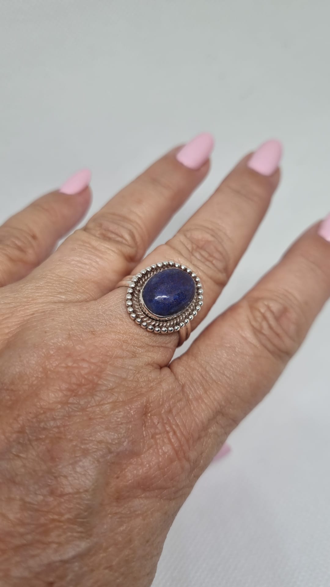 Anillo Soberana lapislázuli