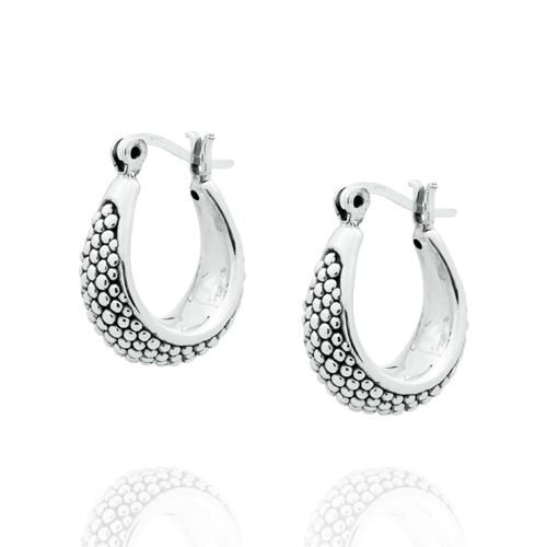 pendiente de puntitos negros