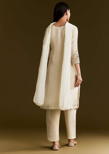 beige-organza-embroidered-kurta-set-with-dupatta-sg324744-2_7a327d5f-14ce-405c-850e-5f9b65cc318b.jpg