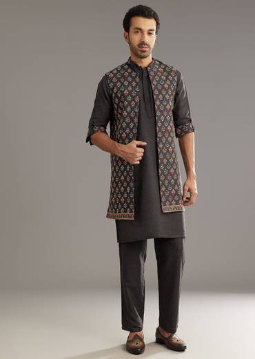 black-cotton-silk-kurta-set-with-symmetric-floral-threadwork-sg246792-3_da38731e-3163-4630-a59d-e8c22b3ba205.jpg