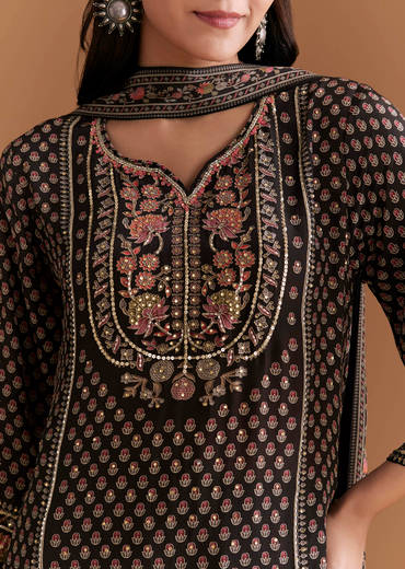 black-crepe-kurta-set-with-indie-print-and-stone-work-1.jpg