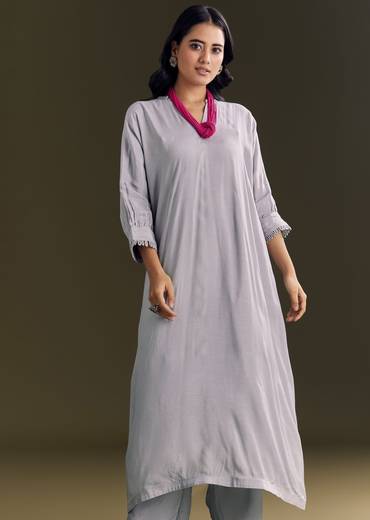 grey-solid-kurta-pant-set-with-pink-beaded-neckpiece-sg312855-2_1aa02cc4-d26f-4a5d-b232-f9dd416517e1.jpg