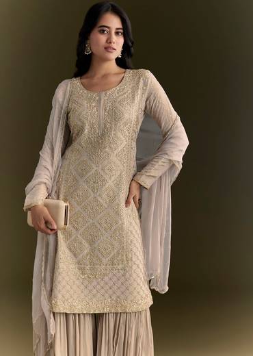 light-grey-cutdana-zardosi-embroidered-kurta-with-scallop-border-dupatta-sg310017-2_2d18aa92-423a-4993-90b3-115607c3003b.jpg