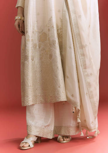 off-white-jaquard-silk-anarkali-suit-with-dupatta-sg324343-2_78d80bf6-38ee-470e-8d6a-1b53987b0b2b.jpg
