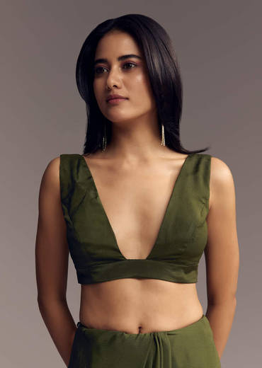 olive-green-embroidered-chinon-saree-with-scallop-border-sg317720-1_cd16db63-557d-49c3-be05-d5690e0ca1a2.jpg