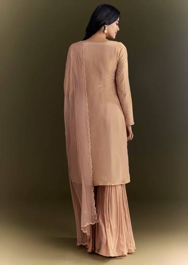 peach-zardosi-moti-kurta-and-cutdana-scallop-bordered-dupatta-sg261964-1_89190b64-f561-4fe8-b3ca-74b72b70c9f7.jpg
