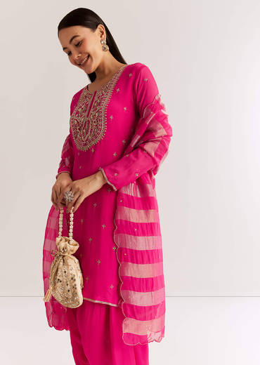 pink-chinon-kurta-set-with-zardosi-and-cutdana-dupatta-sg320273-1_8a572fb8-0d4c-437b-8c9f-08463b31e02f.jpg