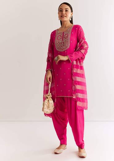 pink-chinon-kurta-set-with-zardosi-and-cutdana-dupatta-sg320273-1_8a572fb8-0d4c-437b-8c9f-08463b31e02f.jpg