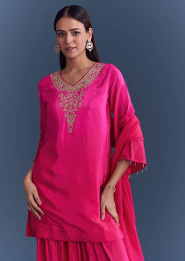 pink-crepe-kurta-set-with-zardosi-work-and-farzi-pants-sg344735-1.jpg