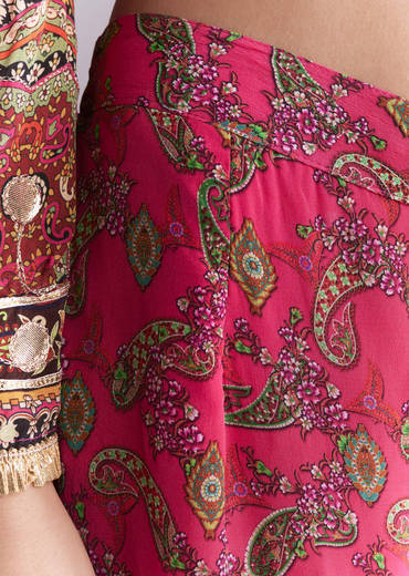 pink-crepe-printed-sharara-suit-with-gota-detail-and-potli-sg313876-2.jpg