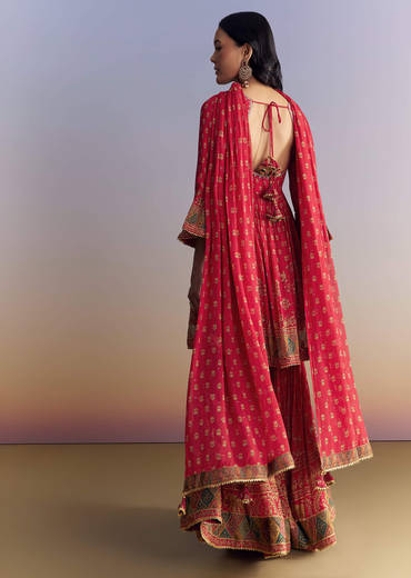 pink-crepe-sharara-suit-with-floral-print-and-stone-work-sg345158-1.jpg