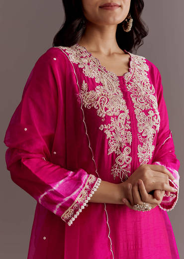 pink-silk-moti-embroidered-kurta-set-with-organza-dupatta-sg315790-2_71558c3d-9f8a-49bf-a6ce-6a14fdf97d29.jpg