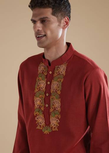 Red Kurta Set With Resham Thread Work