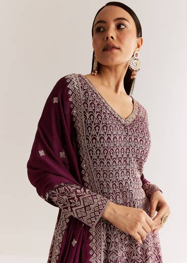 wine-georgette-kurta-set-with-zari-and-resham-work-sg285960-1_36fbe0b6-71b7-4a18-a9cf-19a684122d5e.jpg