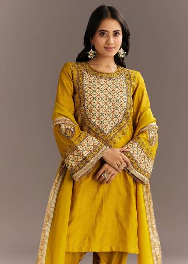 mustard-yellow-silk-kurta-patiala-with-gotta-lace-dupatta-sg312328-4_1c2312e3-ab08-4622-b2d7-e29b45d633c0.jpg