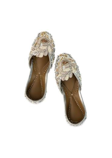Silver Metallic Bead Embellished Juttis