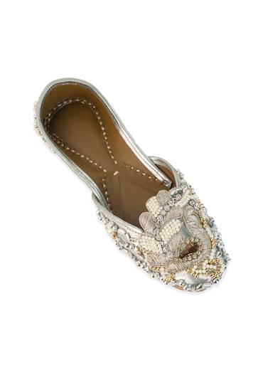 Silver Metallic Bead Embellished Juttis