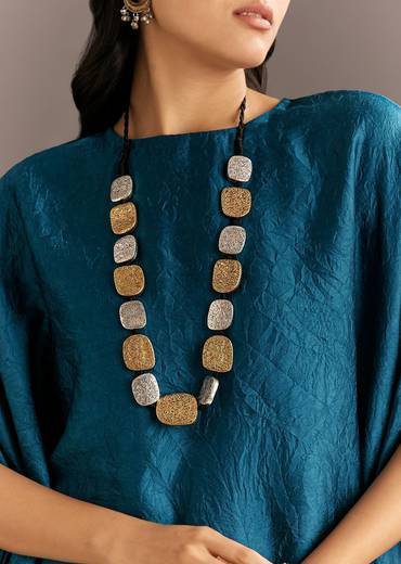 teal-blue-crush-silk-kaftaan-set-styled-with-stone-neckpiece-sg312707-1_501e83ee-3b80-47be-8c9d-0f9c2100bc7b.jpg