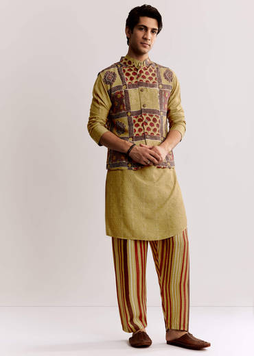 yellow-linen-kurta-jacket-set-with-ajrakh-print-sg318159-1_9046b370-2c15-458c-8185-69cf9a554863.jpg