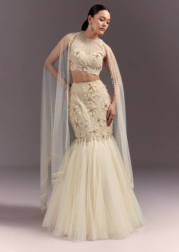 Off White Embroidered Blouse With Fish Cut Skirt And Dupatta