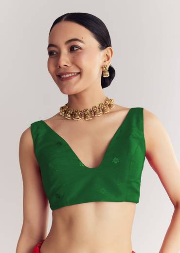 Red Dola Silk Saree With Traditional Floral Amd Jaal Work