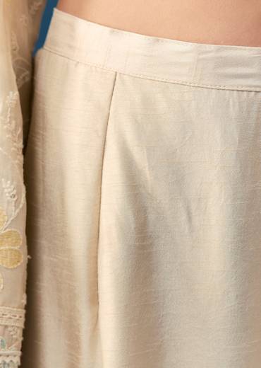 Cream Cotton Kurta Set With Thread Work