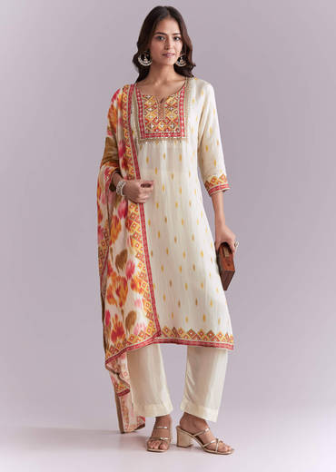 Cream Silk Kurta Set With Ikat Style Print