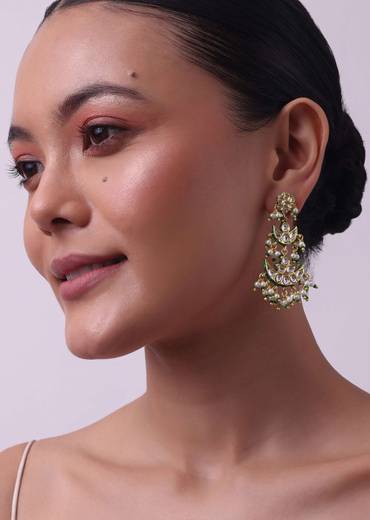 Gold Finish Green Kundan Necklace Set With Beads And Pearls