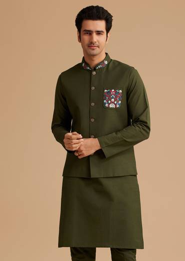 Green Cotton Kurta Set With Embroidered Pocket And Collar
