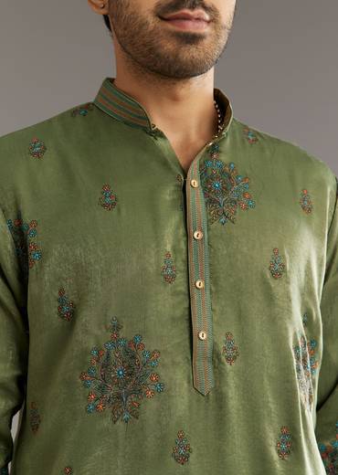 Green Silk Kurta Set With Printed Artwork