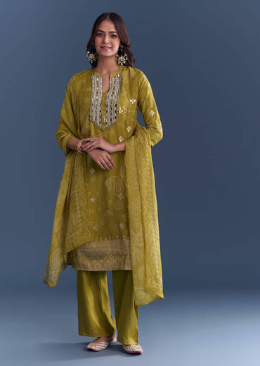 Mehendi Green Organza Kurta Set With Paisley Print And Hand Work
