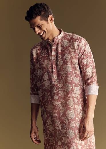 Peach Linen Kurta Set With Floral Print And Kantha Work