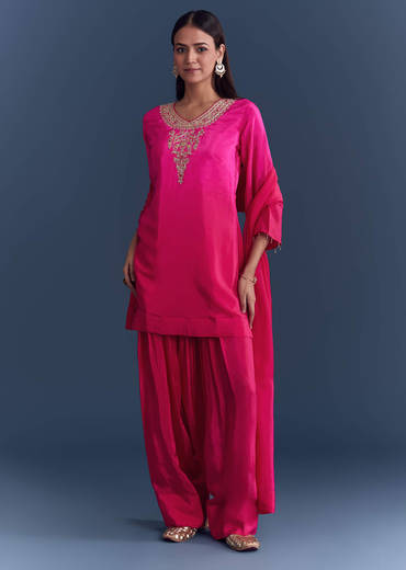 Pink Crepe Kurta Set With Zardosi Work And Farzi Pants