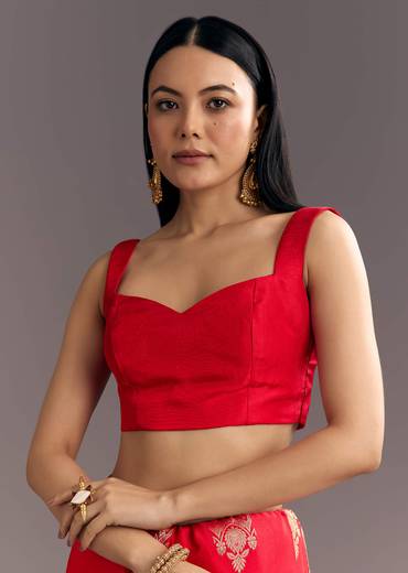 Red Dola Silk Woven Motif Saree With Scallop Border