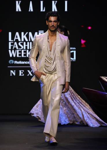 Off White Banarasi Embroidered Jacket With Cowl Drape Shirt