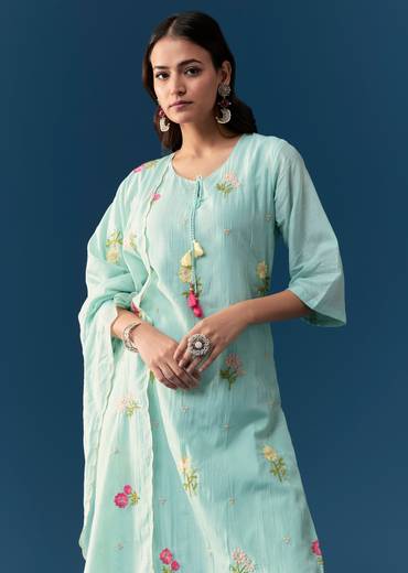 Sky Blue Pakistani Style Kurta Set With Dupatta And Thread Resham Work