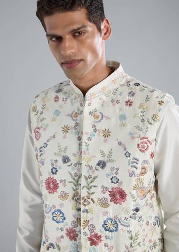 White Kurta Jacket Set With Thread Resham Work