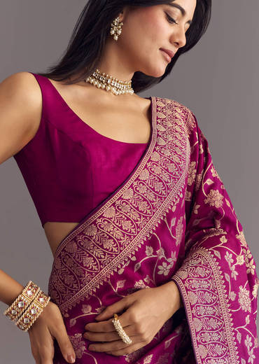 Wine Dola Silk Saree With Zari Jaal And Border Work