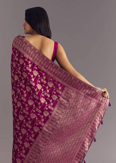 Wine Dola Silk Saree With Zari Jaal And Border Work