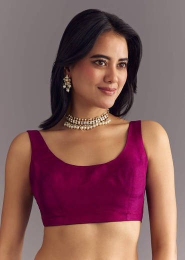 Wine Dola Silk Saree With Zari Jaal And Border Work