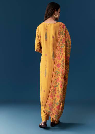 Yellow Cotton Kurta Set With Indie Print And Gotta Work