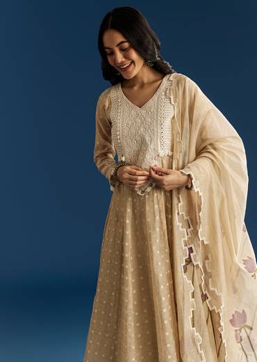 Beige Jamdani Anarkali Set With Thread Work Yoke And Floral Dupatta