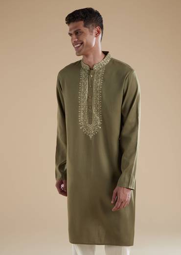 Emerald Green Kurta Set With Resham Thread Work