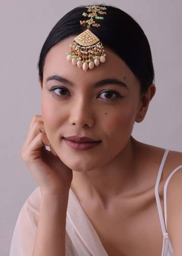 Gold-Finish Bridal Kundan Chokar Necklace Set With Beads And Multicolor Meenakari In Mix Metal