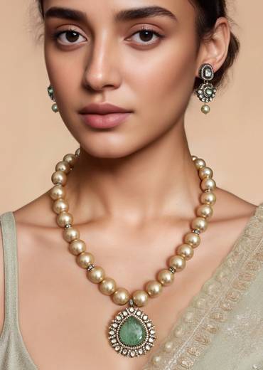 Gold Modern Polki Pendant Necklace and Earring Set