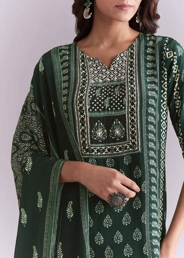Green Crepe Kurta Set With Indie Print And Moti Detail