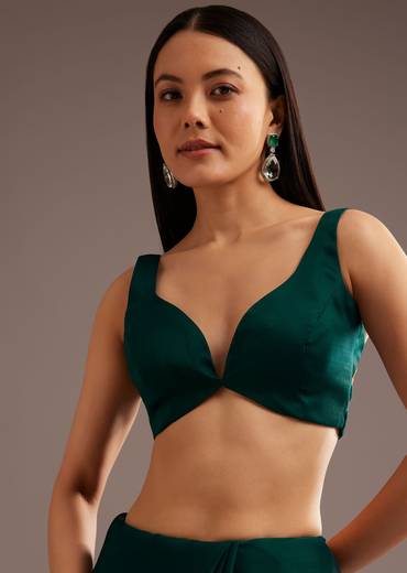 Green Organza Saree With Cutdana And Sequins Border