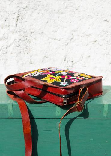 Handcraft hand embroidered leather bags