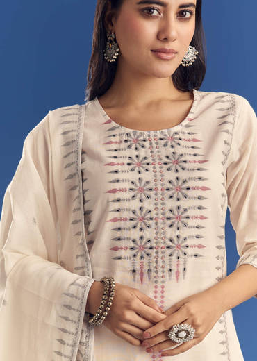 Ivory Thread Weave Mul Cotton Kurta Set With Dupatta